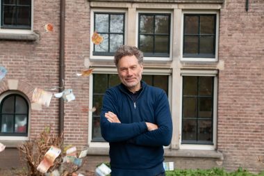 Afbeelding Radicaal vertrouwen: hoe Jeroen de Lange en 100WEEKS de ontwikkelingshulp op zijn kop zetten